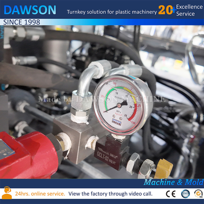 Bahan baku Plastik 20L Euro Adblue Canister Single Die Head Extrusion Moulding Making Machine